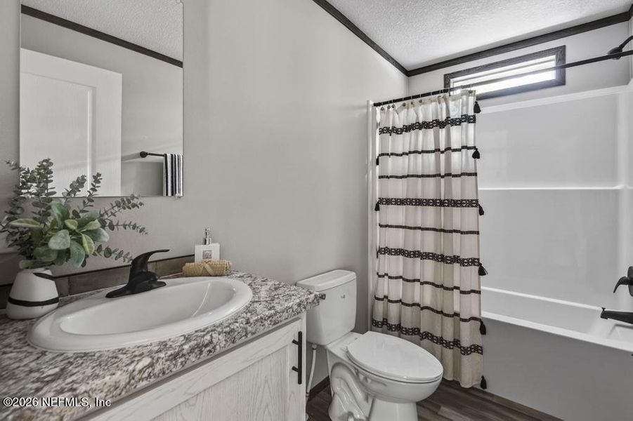Furnished interior view inside a new home in , Middleburg (Image 41).