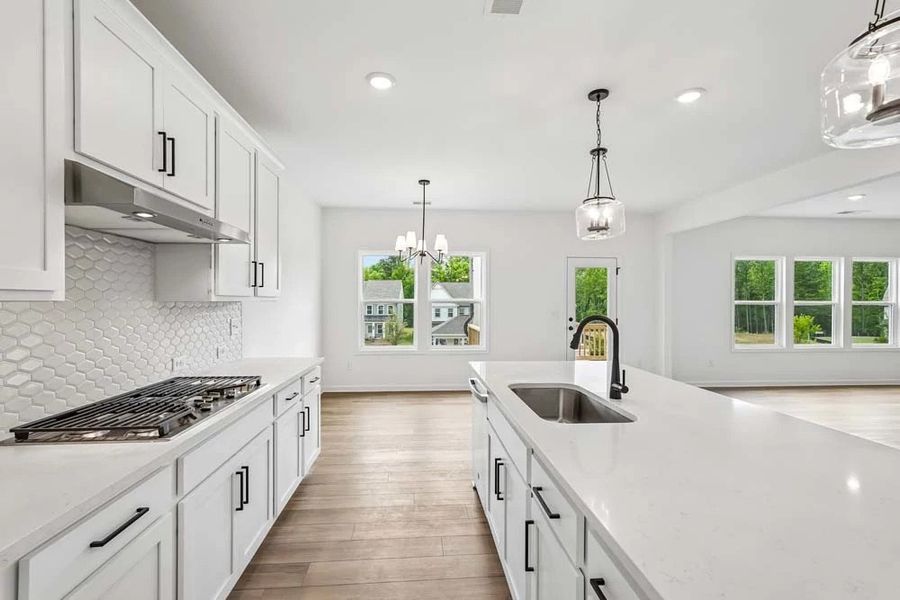 Representative Photo: Kitchen featuring Harmony Collection Finishes Representative Photo: Kitchen featuring Harmony Collection Finishes