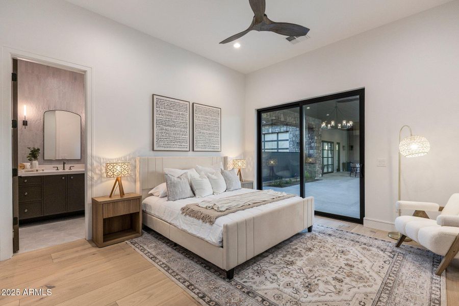 Secondary en suite bedroom