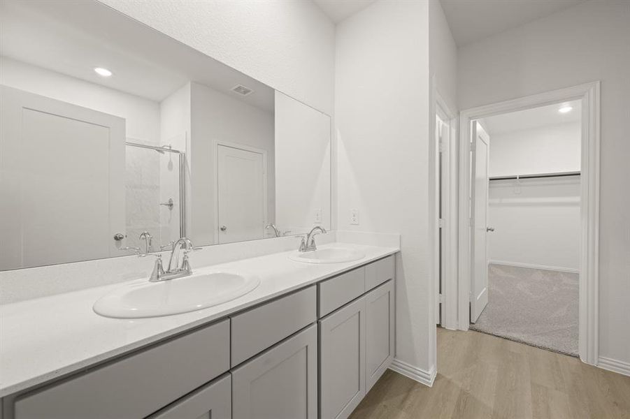 121 Kylie- Primary Suite-3