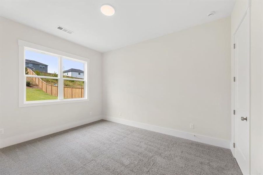 Spacious, unfurnished interior of a new home in Hillshire, Cumming (Image 22).