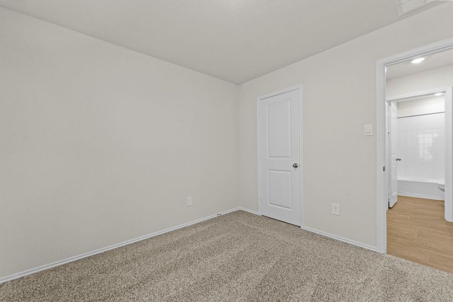 Spacious, unfurnished interior of a new home in Ladera, Luling (Image 23). Spacious, unfurnished interior of a new home in Ladera, Luling (Image 23).