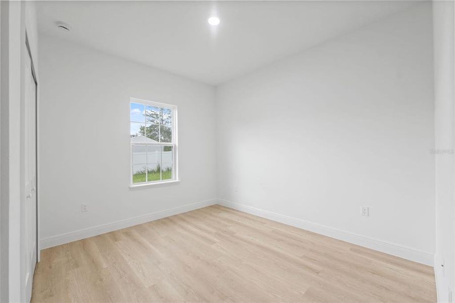 Spacious, unfurnished interior of a new home in , Ocala (Image 30).