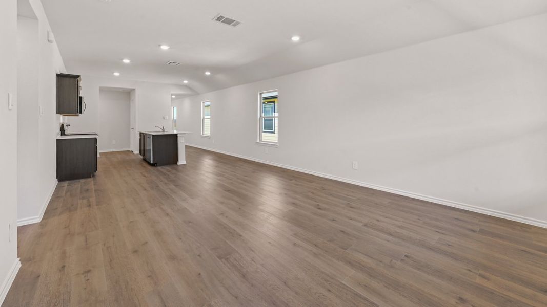 Spacious, unfurnished interior of a new home in Cartwright Ranch, Crandall (Image 19).