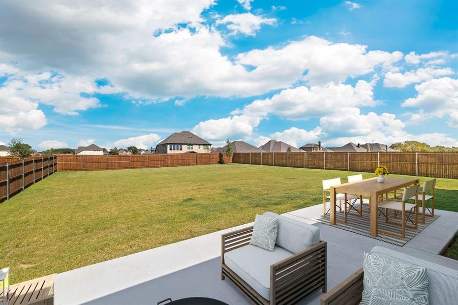 Exterior details and patio area of a home in Lovers Landing, Forney (Image 3).