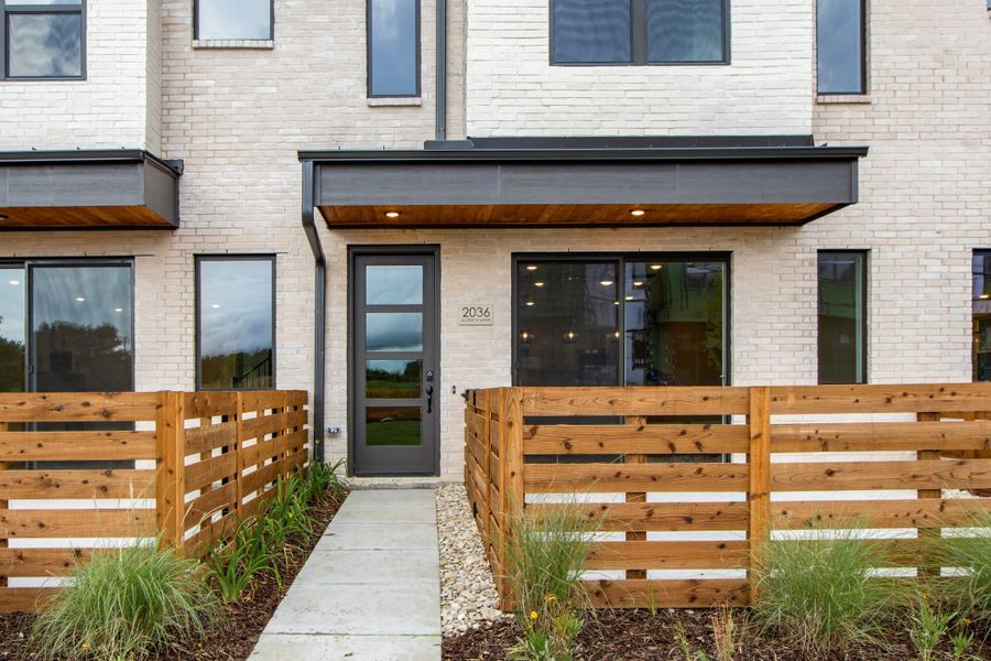 Exterior details and patio area of a home in Ten Mile Creek, Celina (Image 3).