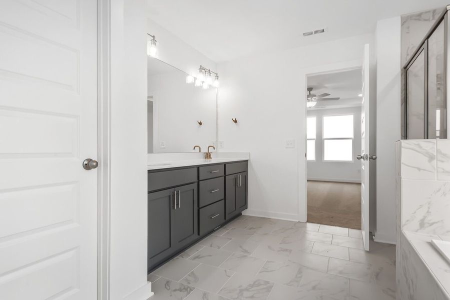 Image 31 of a home in Calista Farms.