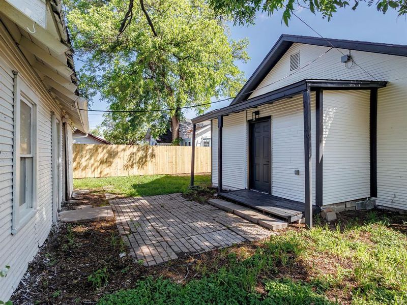 Exterior details and patio area of a home in , Brownwood (Image 16).