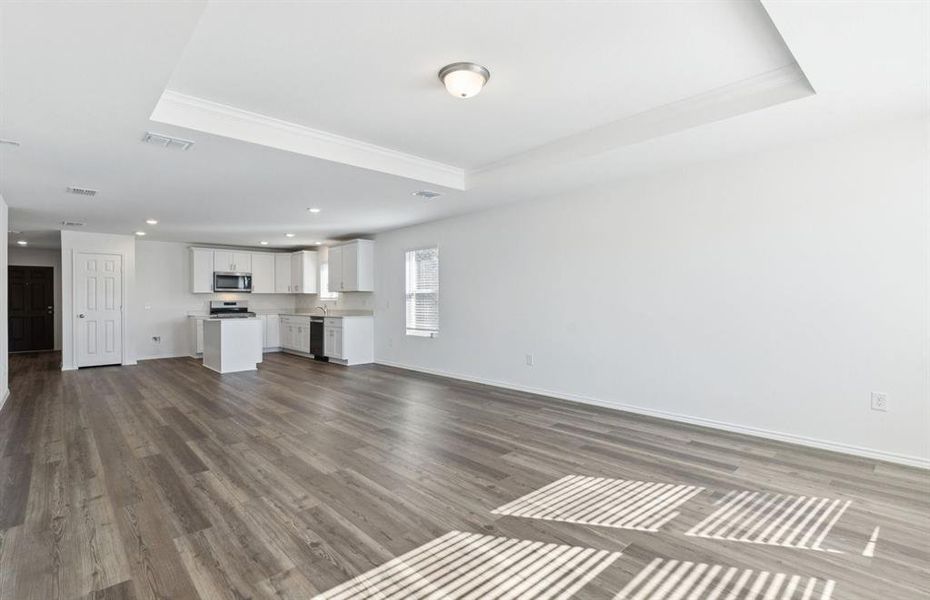 Open concept throughout main living areas Open concept throughout main living areas