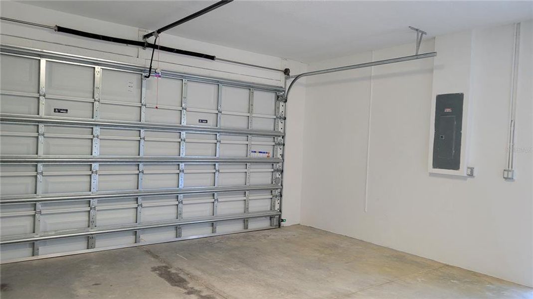 2 car garage 2 car garage