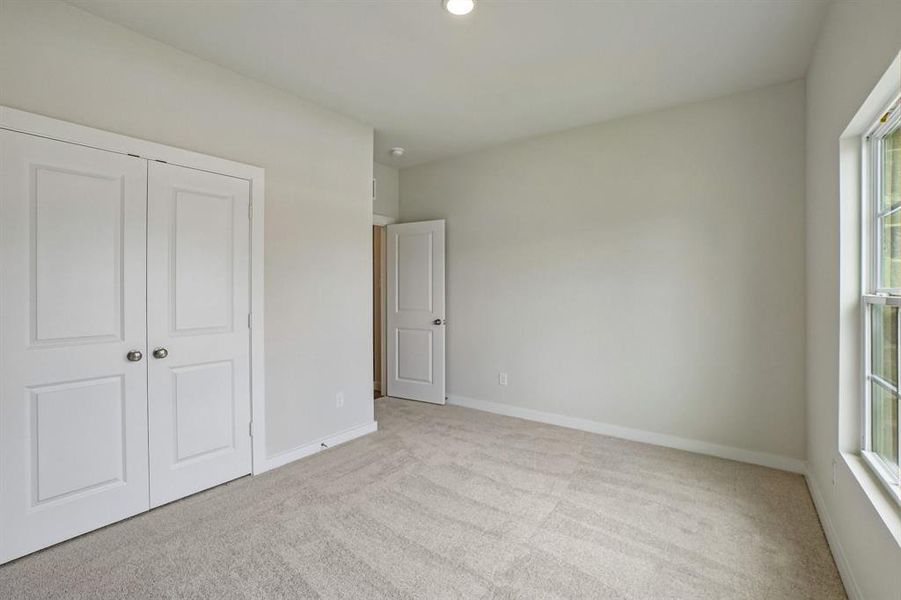 Spacious, unfurnished interior of a new home in Pennsylvania Avenue, Springtown (Image 29).