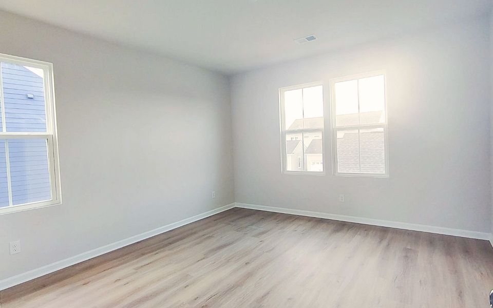 Spacious, unfurnished interior of a new home in Nexton, Summerville (Image 10).
