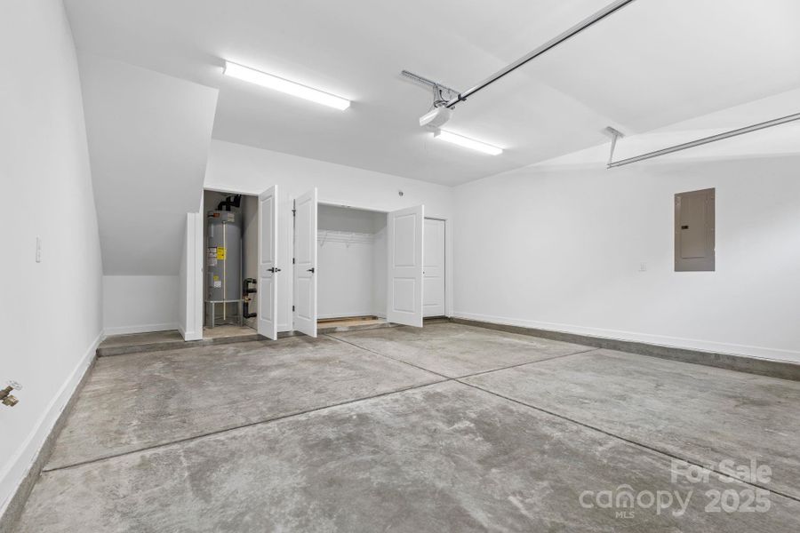 Image 25 of a home in .