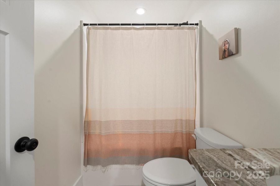 Image 27 of a home in .