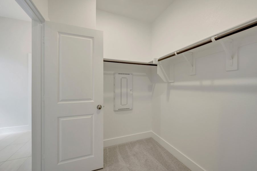 Spacious, unfurnished interior of a new home in The Meadows, Denton (Image 25).