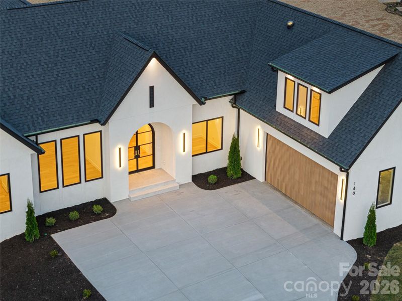 Image 43 of a home in .