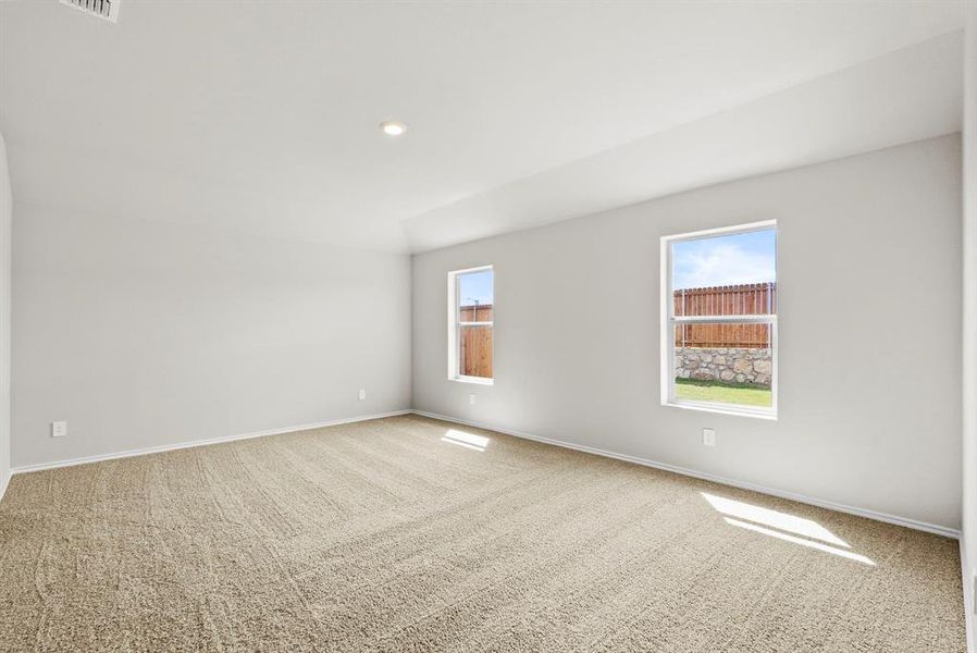 Spacious, unfurnished interior of a new home in Sunnycreek, Crowley (Image 23).