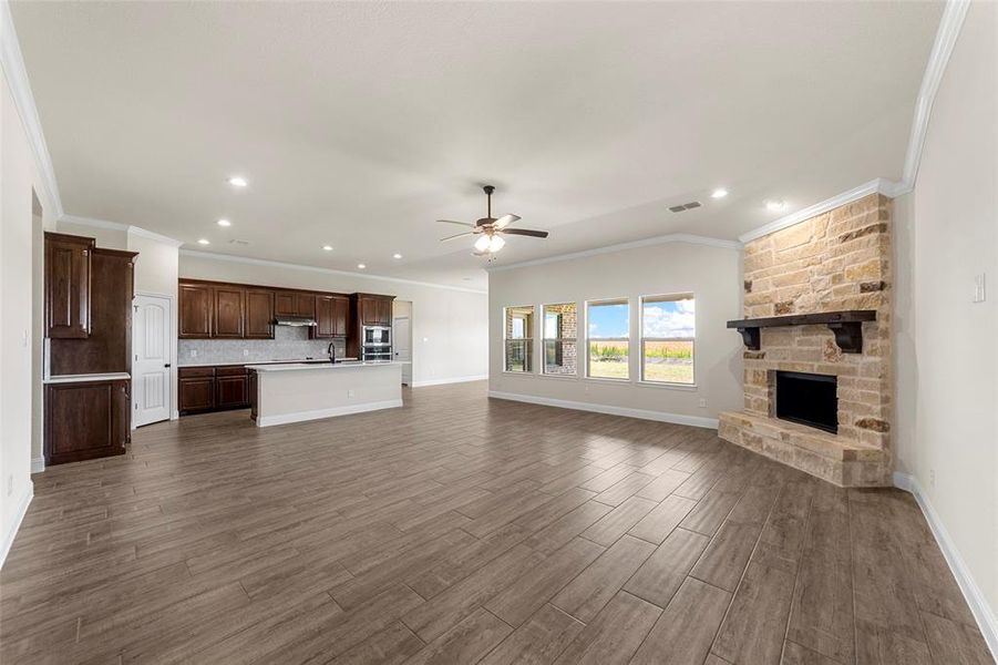 Spacious, unfurnished interior of a new home in High Meadows Estates, Nevada (Image 26). Spacious, unfurnished interior of a new home in High Meadows Estates, Nevada (Image 26).