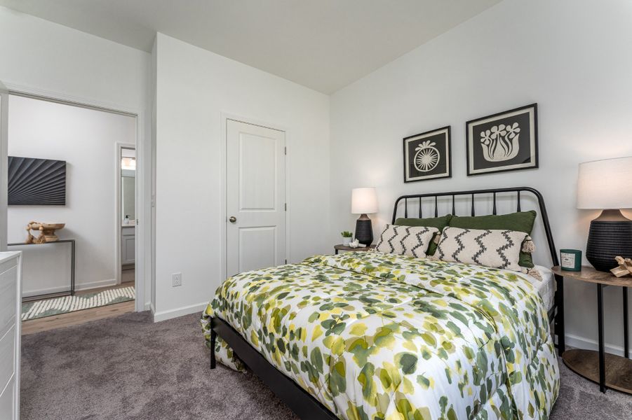 Furnished interior view inside a new home in Marlin Pointe, White House (Image 16).