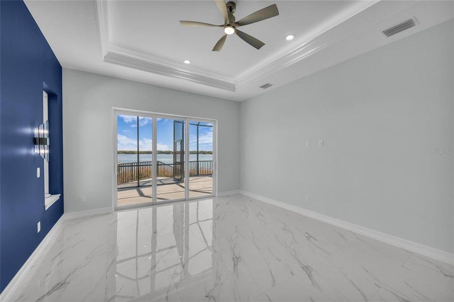 Spacious, unfurnished interior of a new home in , Punta Gorda (Image 33).