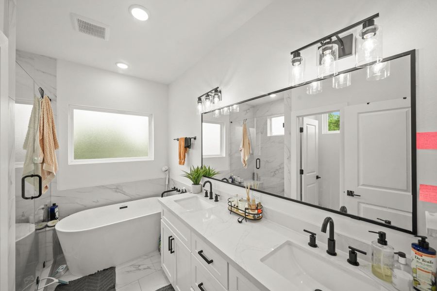 Furnished interior view inside a new home in , Houston (Image 19).