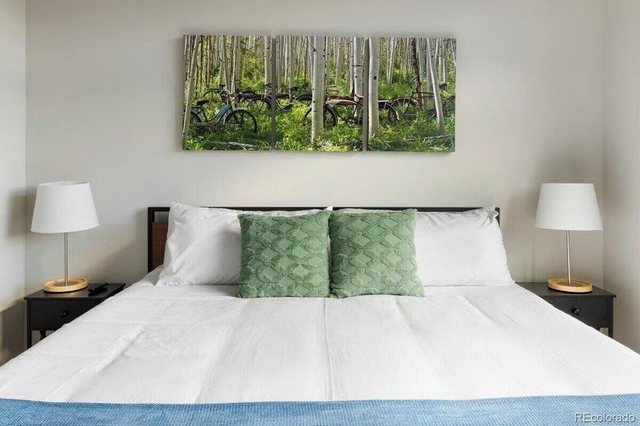 Image 43 of a home in .