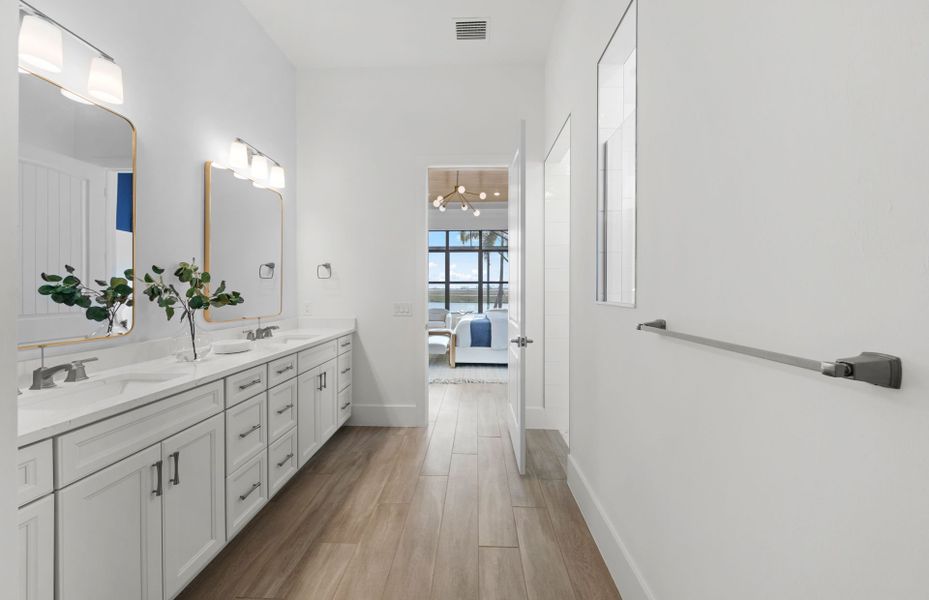 Owner's bathroom with spa like features Owner's bathroom with spa like features