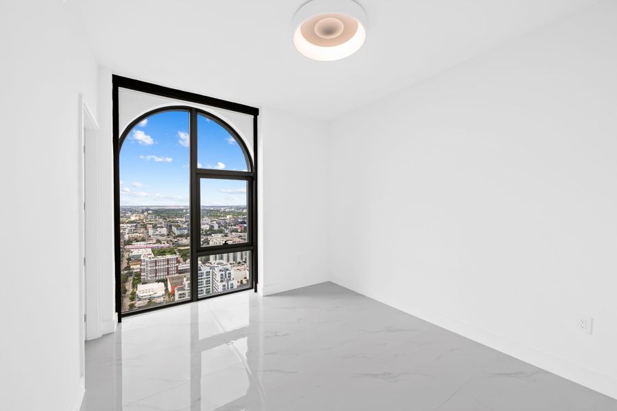 Spacious, unfurnished interior of a new home in Aria Reserve, Miami (Image 25). Spacious, unfurnished interior of a new home in Aria Reserve, Miami (Image 25).