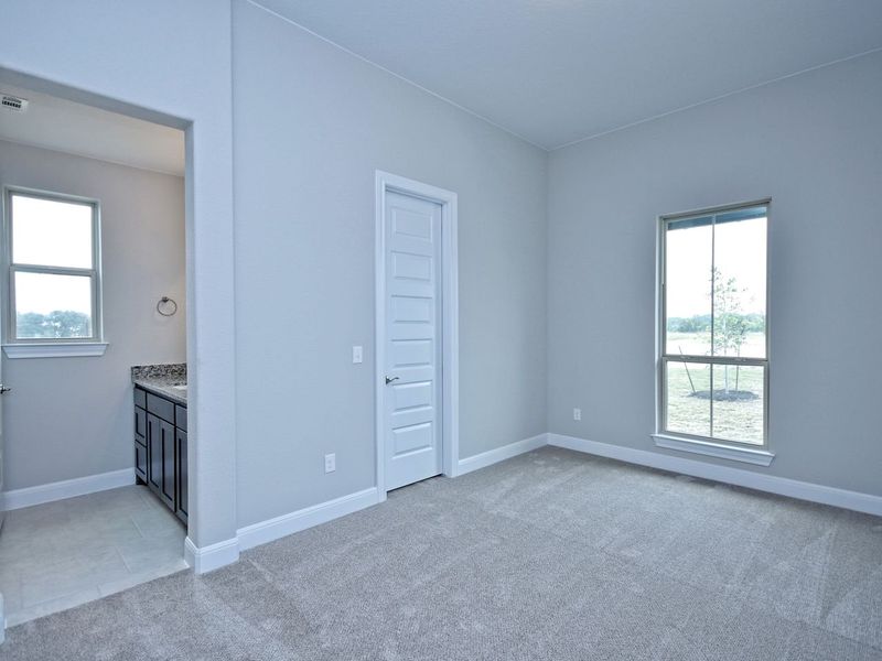 Representative unfurnished interior of a home built from the San Simeon I by Giddens Homes in Clearwater Ranch, Liberty Hill (Image 452).