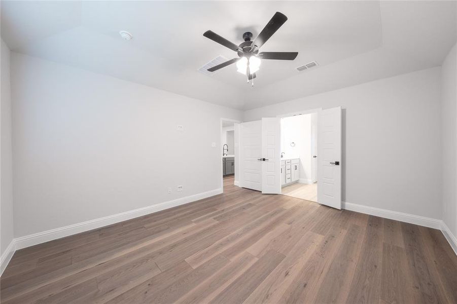 Spacious, unfurnished interior of a new home in Chalk Hill, Celina (Image 22). Spacious, unfurnished interior of a new home in Chalk Hill, Celina (Image 22).