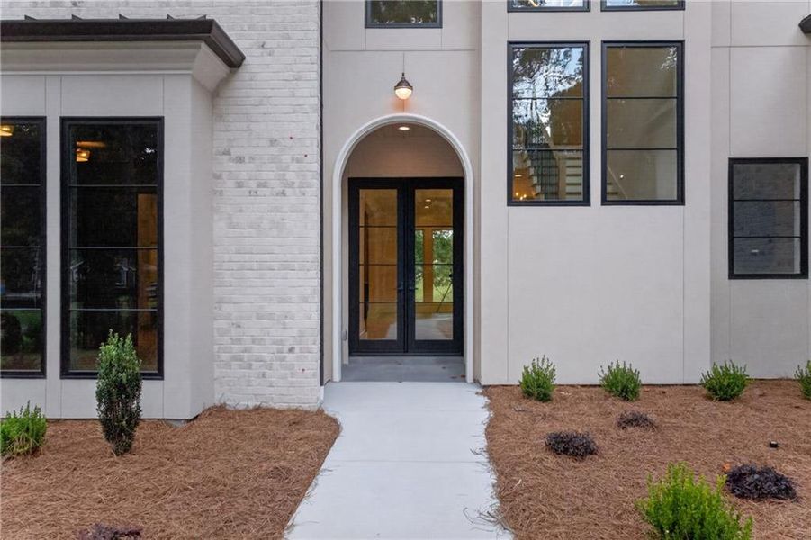 Exterior details and patio area of a home in , Lawrenceville (Image 31).