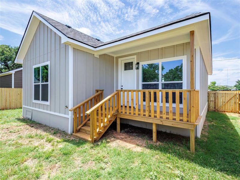 Exterior details and patio area of a home in , Brownwood (Image 13).