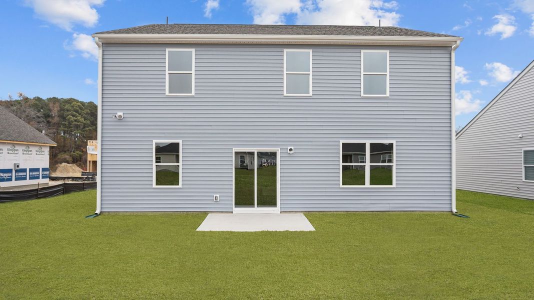 Exterior details and patio area of a home in Villa Grande, Winterville (Image 21).