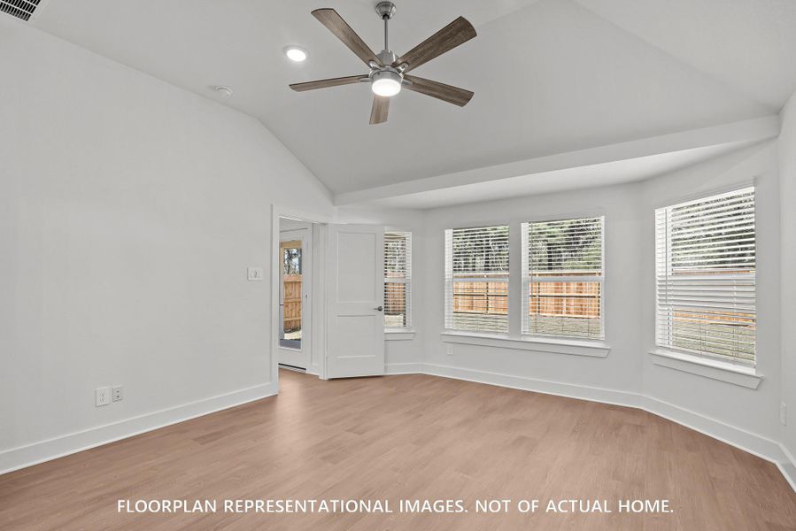 Spacious, unfurnished interior of a new home in Ambrose, La Marque (Image 26).