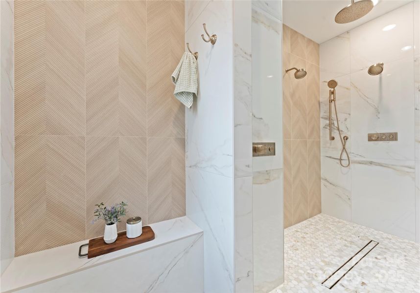 Image 47 of a home in .