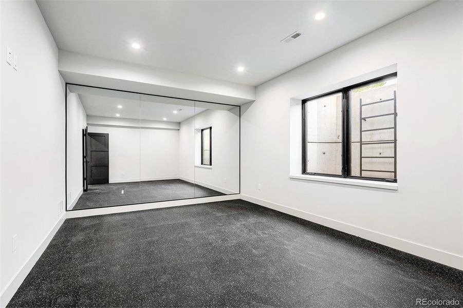 Spacious, unfurnished interior of a new home in , Littleton (Image 29).