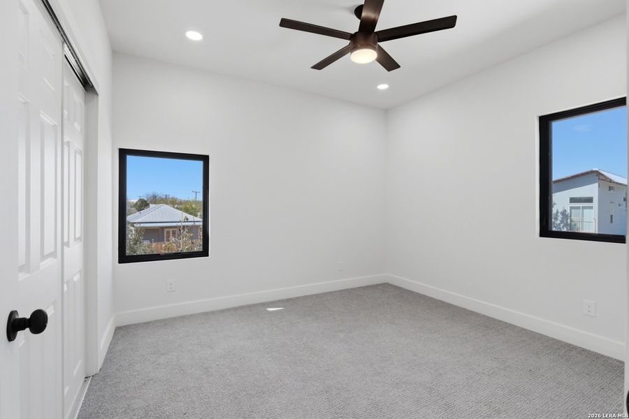 Spacious, unfurnished interior of a new home in , San Antonio (Image 40).