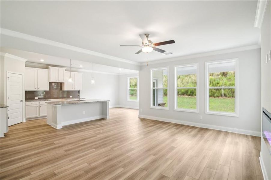 Spacious, unfurnished interior of a new home in Crofton Place Enclave, Snellville (Image 13).