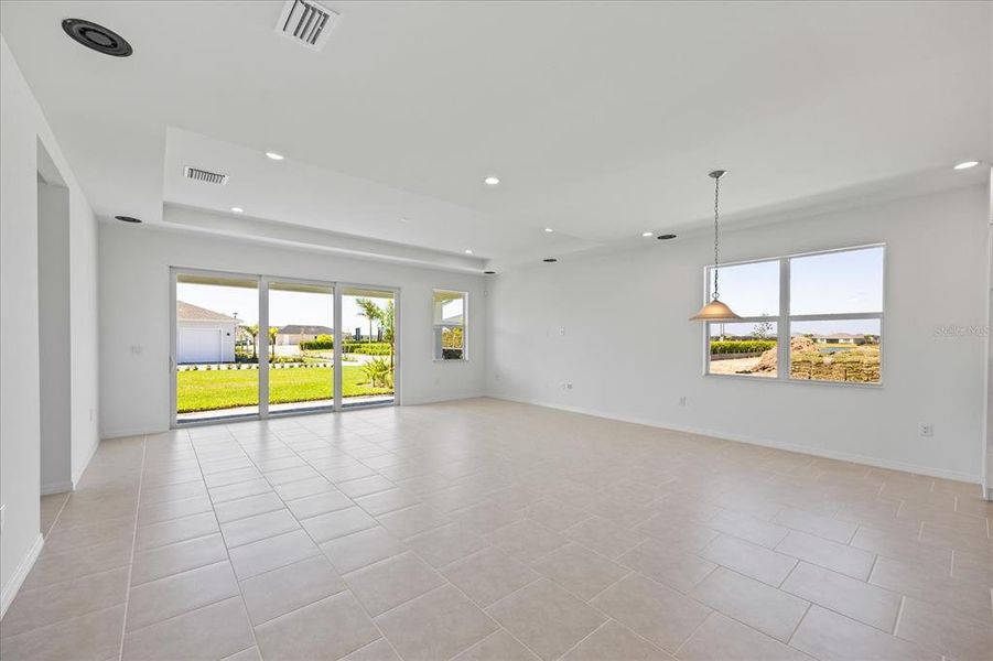Spacious, unfurnished interior of a new home in , Punta Gorda (Image 27).