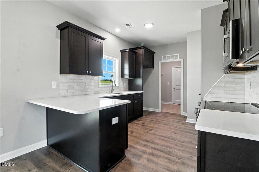 12-101 Waterstone Ct-12