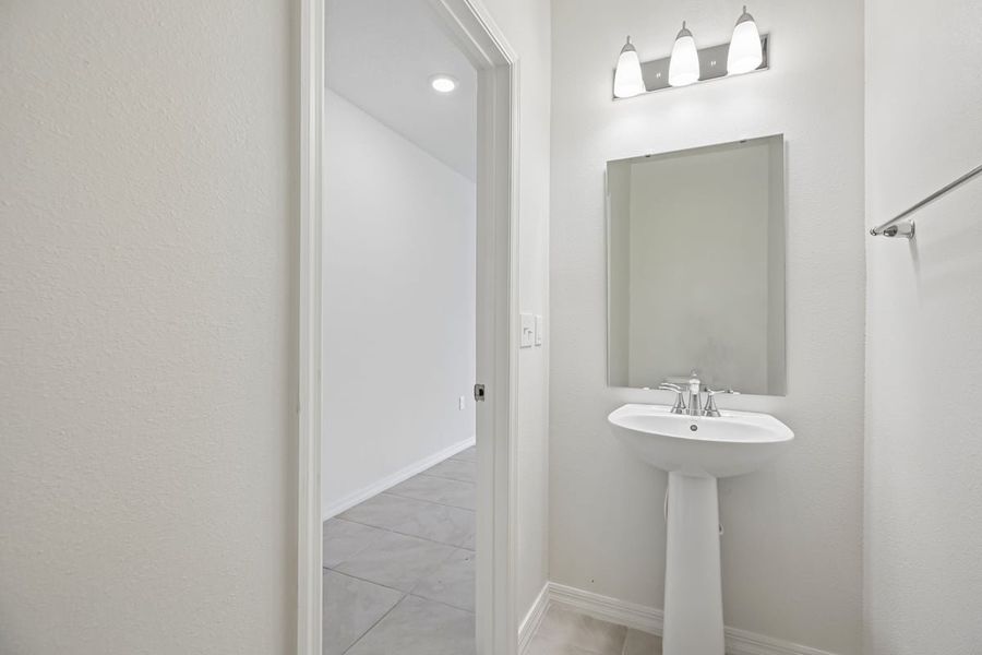 Furnished interior view inside a new home in Reserve at Forest Lake Townhomes, Lake Wales (Image 10).