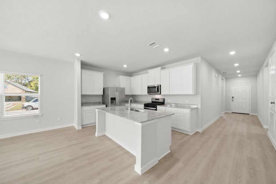 Furnished interior view inside a new home in Lexington Heights, Willis (Image 11). Furnished interior view inside a new home in Lexington Heights, Willis (Image 11).