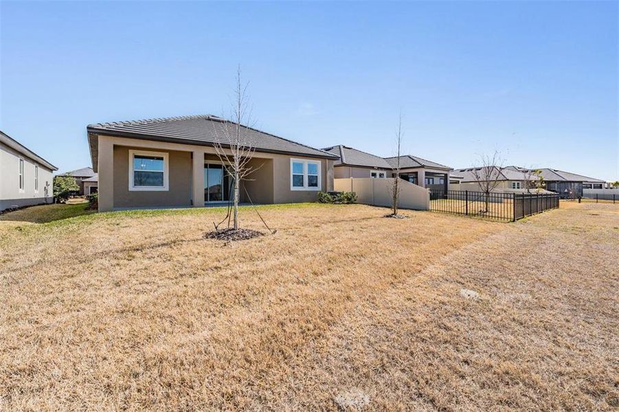 Exterior details and patio area of a home in , San Antonio (Image 4).