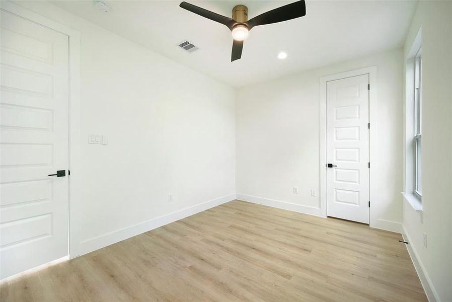 Image 11 of a home in .