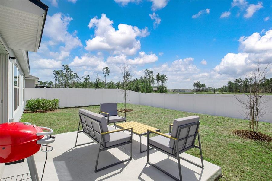 Exterior details and patio area of a home in , Palm Coast (Image 4).