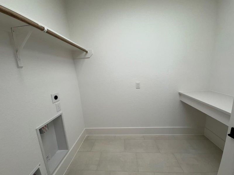 Spacious, unfurnished interior of a new home in Easthaven at Bridgeland Central - Vision Collection, Cypress (Image 19).