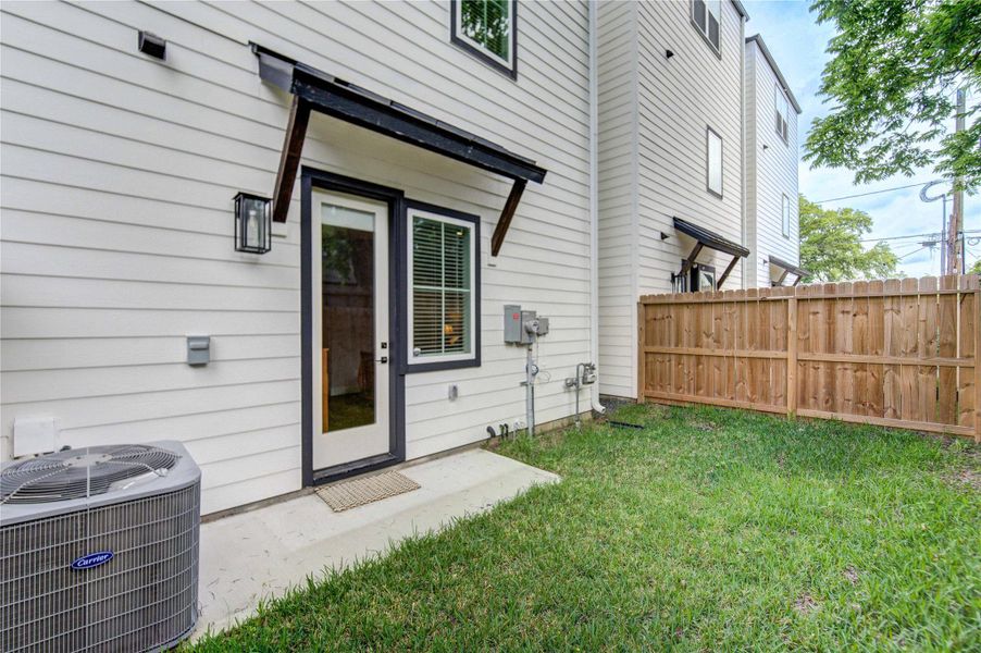 Exterior details and patio area of a home in , Houston (Image 25).