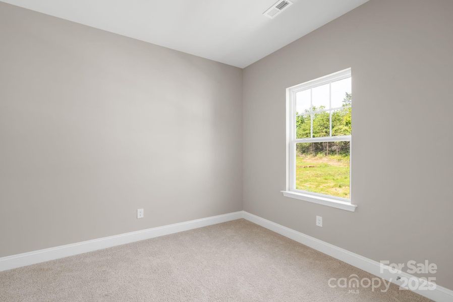 Spacious, unfurnished interior of a new home in , Asheville (Image 26).