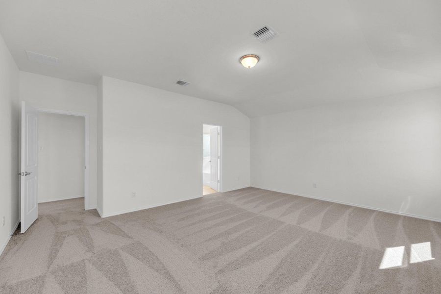 Spacious, unfurnished interior of a new home in Salerno - Heritage Collection, Round Rock (Image 33).