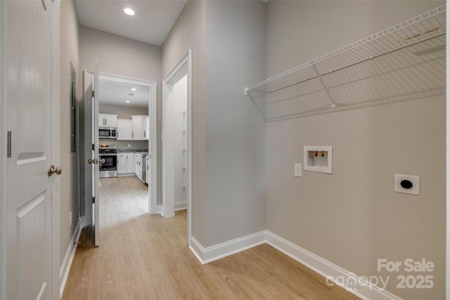 Representative photo of same build; colors and selections may differ. Representative photo of same build; colors and selections may differ.